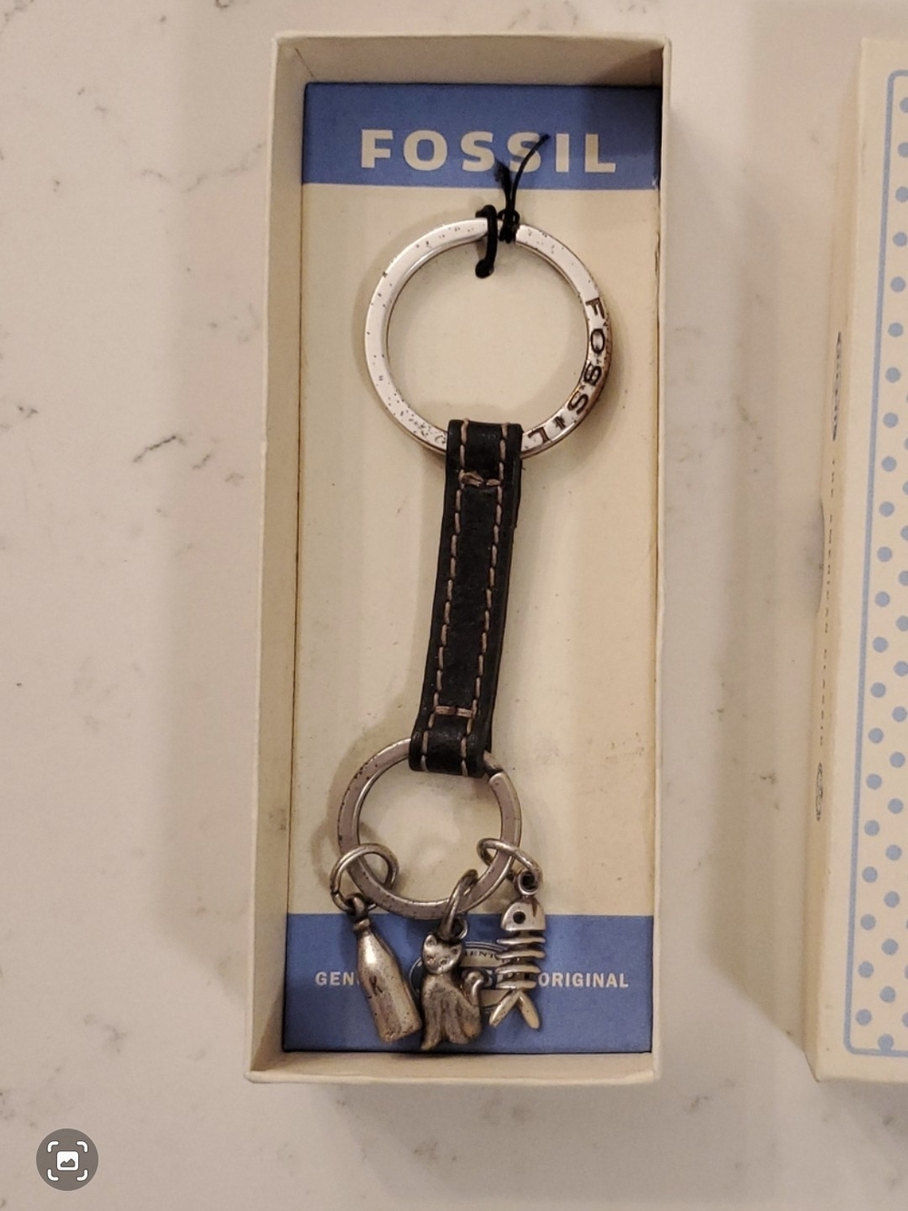 Fossil Keychain Black leather Cat Key Fob New in Fossil box